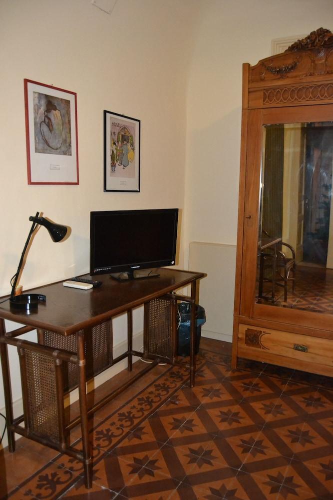 Ivana B&B カターニア エクステリア 写真